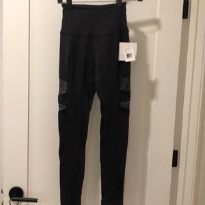 Beyond Yoga Leggings - Mesh Panels
